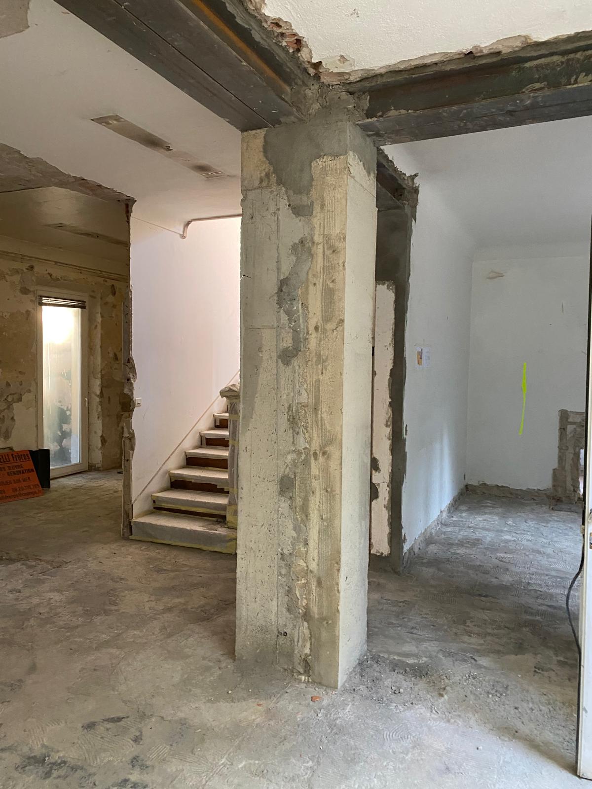 Lavorazioni edili in corso — III